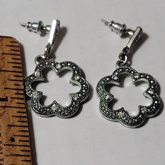Vintage Style‎ earrings Flower Dangle Silver Studded p06 - Picture 5 of 6